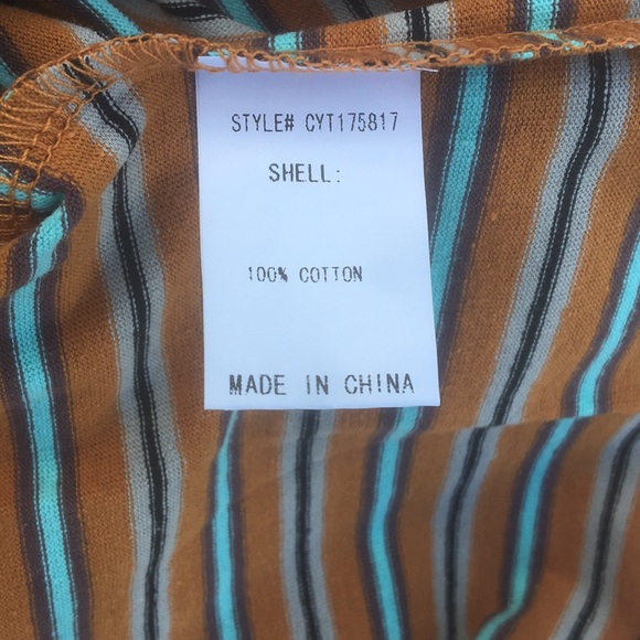 Large Stripped Crop Top - Picture 2 of 3